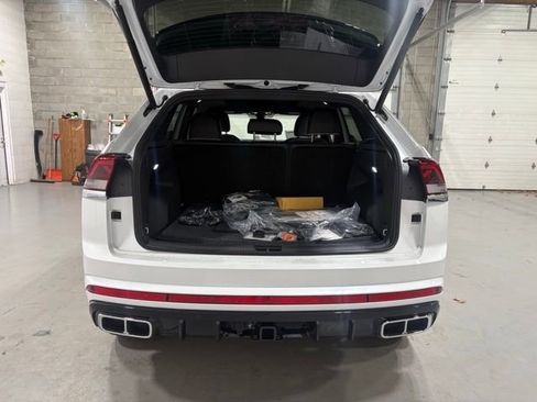 New 2026 Volkswagen Atlas Cross Sport SEL Premium R-Line AWD/4WD image 14