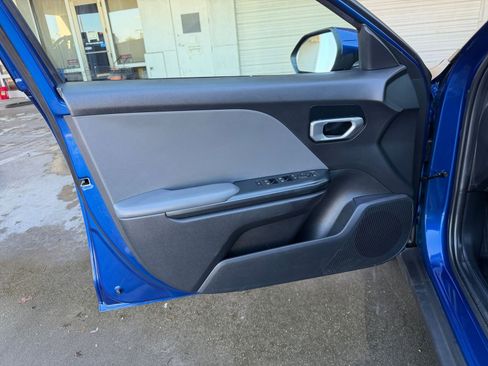Used 2025 Kia K4 LXS image 18