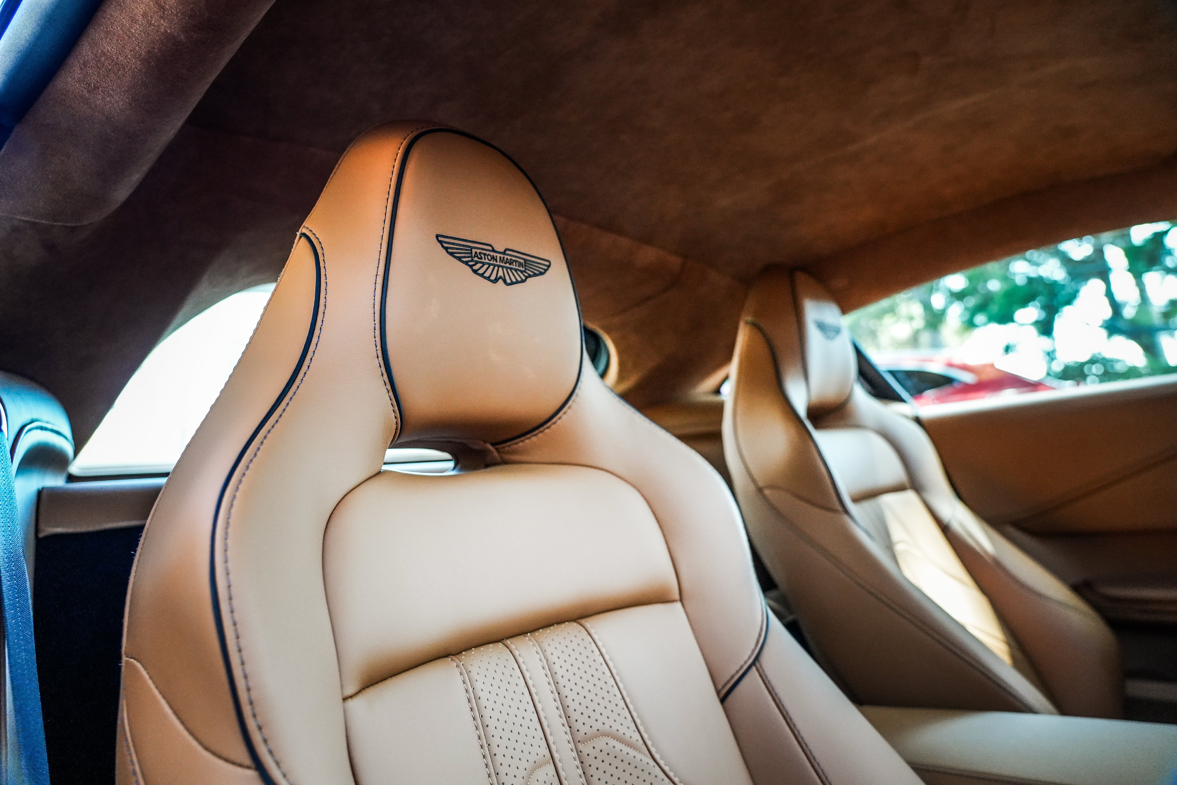 Used 2025 Aston Martin V8 Vantage Coupe RWD image 20