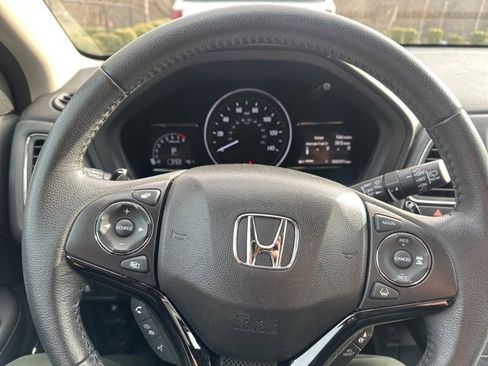 Certified 2022 Honda HR-V EX-L image 11