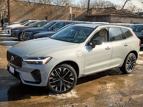 New 2026 Volvo XC60 T8 Ultra w/ Protection Package Premier image 3