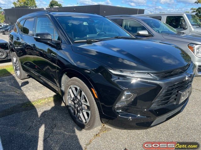 Used 2023 Chevrolet Blazer RS AWD/4WD image 2