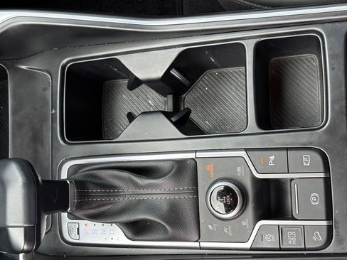 Certified 2024 Kia Sorento S image 28