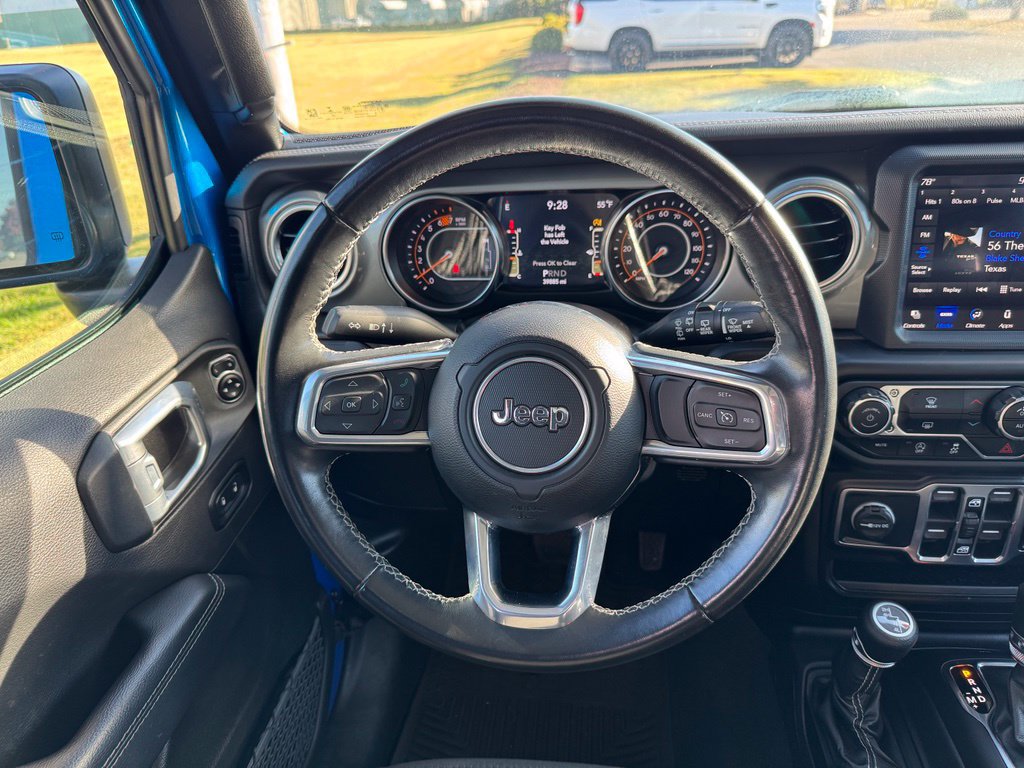 Used 2022 Jeep Wrangler Unlimited Sahara AWD/4WD image 18