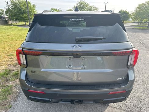 Used 2025 Ford Explorer ST-Line AWD/4WD image 14