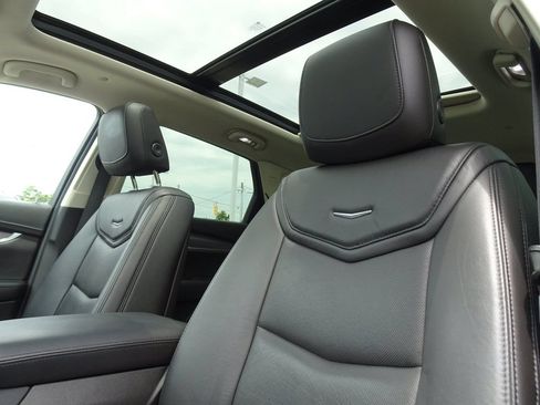 Used 2019 Cadillac XT5 Luxury AWD/4WD image 10