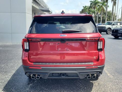 Used 2025 Ford Explorer ST RWD image 6