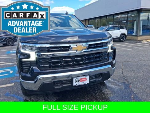 Used 2023 Chevrolet Silverado 1500 LT AWD/4WD image 3