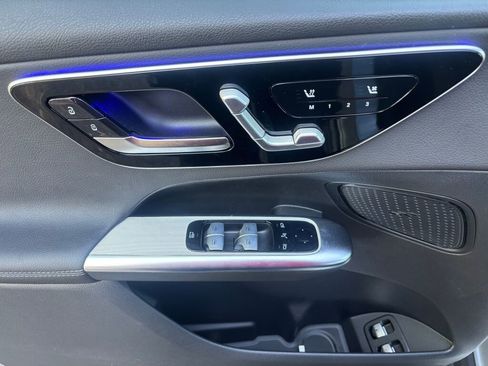 New 2025 Mercedes-Benz GLC 350e 4MATIC image 10