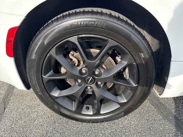 Used 2025 Chrysler Pacifica Limited FWD image 10
