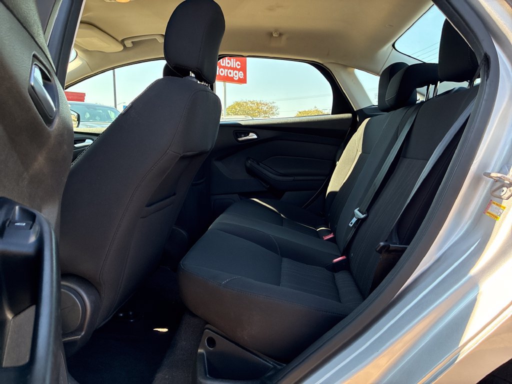 Used 2016 Ford Focus SE FWD image 22
