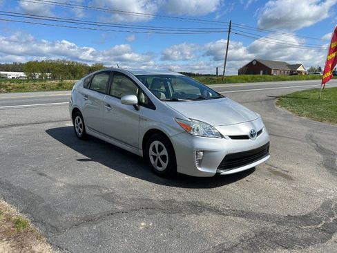 Used 2015 Toyota Prius Three image 5