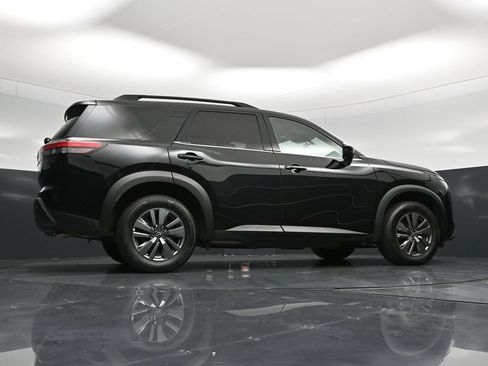 Used 2025 Nissan Pathfinder SV FWD image 54