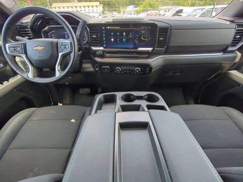Used 2025 Chevrolet Silverado 2500 LT w/ Convenience Package AWD/4WD image 18