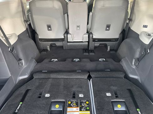 Certified 2023 Toyota Sienna XLE image 20