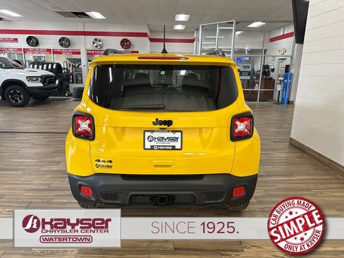 Certified 2018 Jeep Renegade Altitude AWD/4WD image 4