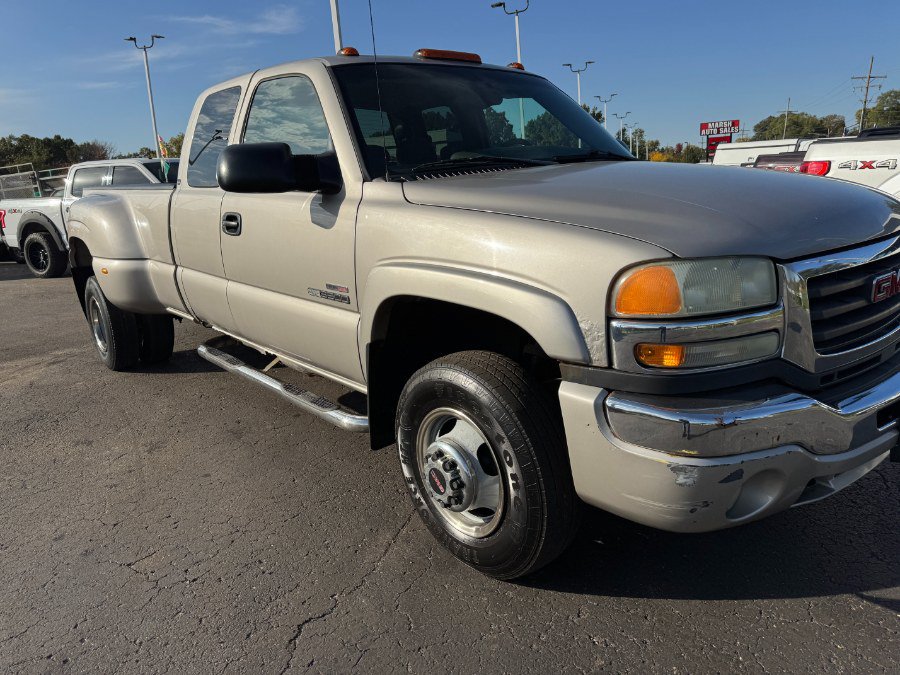 Used 2004 GMC Sierra 3500 SLE w/ Heavy-Duty Power Package AWD/4WD image 12