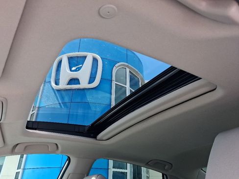 Certified 2025 Honda Accord SE image 18