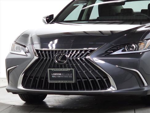 Certified 2025 Lexus ES 300h w/ Premium Package image 3