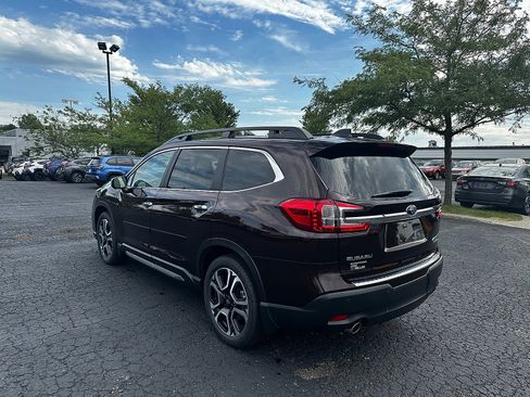 Certified 2023 Subaru Ascent Touring AWD/4WD image 5