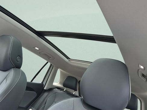 New 2026 Volkswagen Tiguan SE FWD image 18