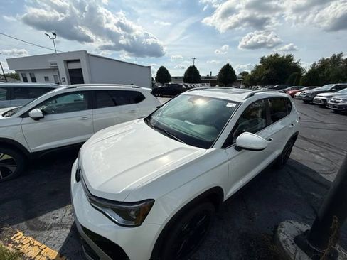 New 2026 Volkswagen Taos SEL AWD/4WD image 11