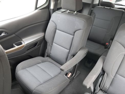 Used 2022 GMC Acadia SLE w/ Driver Convenience Package FWD image 23