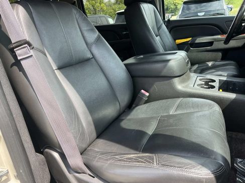 Used 2014 GMC Yukon XL SLT RWD image 24
