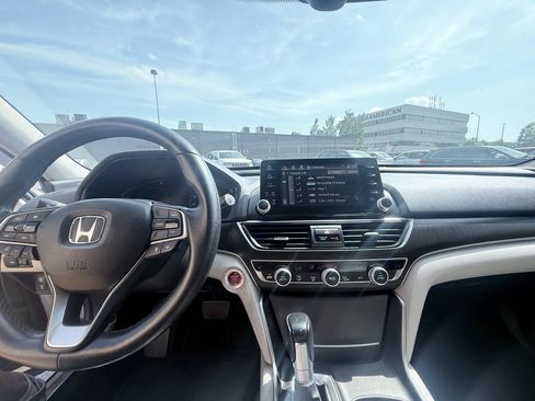 Used 2018 Honda Accord EX-L image 17