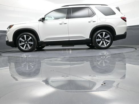 Used 2024 Honda Pilot Touring image 35