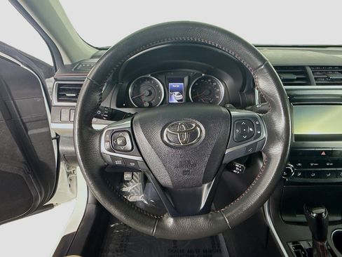 Used 2017 Toyota Camry SE image 13