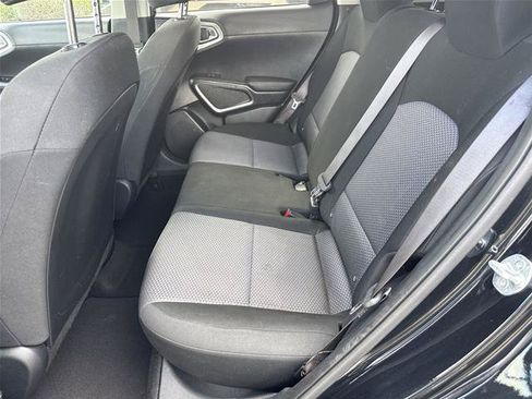 Used 2024 Kia Soul LX w/ Option Group 015 FWD image 5