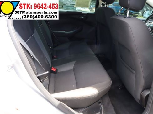 Used 2012 Ford Focus SE FWD image 18