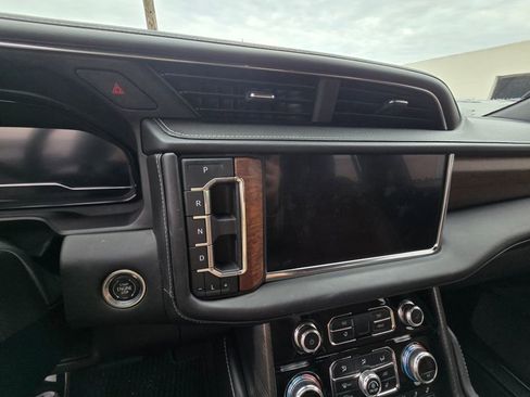 Used 2023 GMC Yukon Denali Ultimate image 13