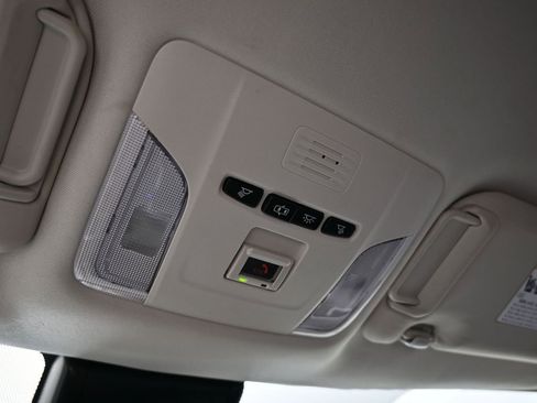 Used 2021 Toyota Corolla LE image 19