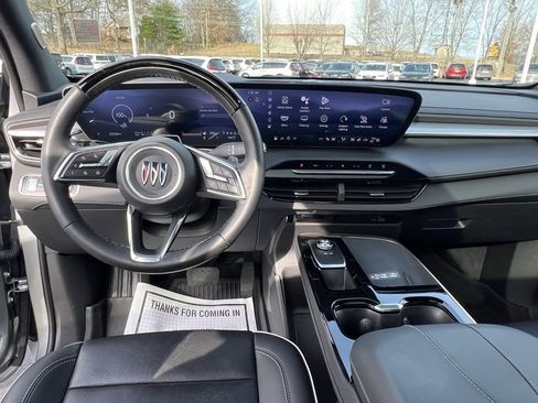 Certified 2025 Buick Enclave Avenir image 19