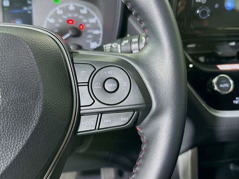 Used 2024 Toyota Corolla Cross AWD Hybrid image 17