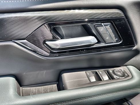 New 2026 GMC Yukon XL AT4 image 22