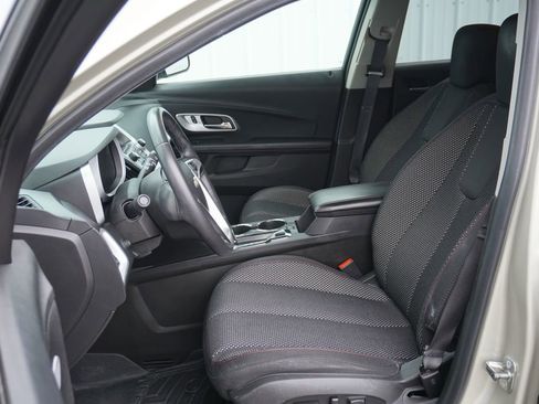 Used 2015 Chevrolet Equinox LT w/ Driver Convenience Package image 11