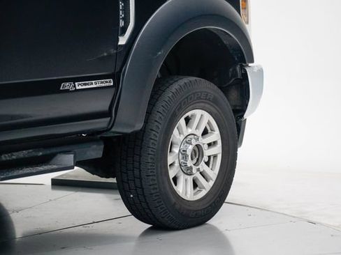 Used 2018 Ford F250 XLT w/ Snow Plow Prep Package AWD/4WD image 7
