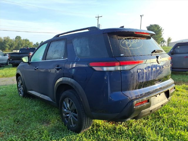 Used 2026 Nissan Pathfinder SV AWD/4WD image 8
