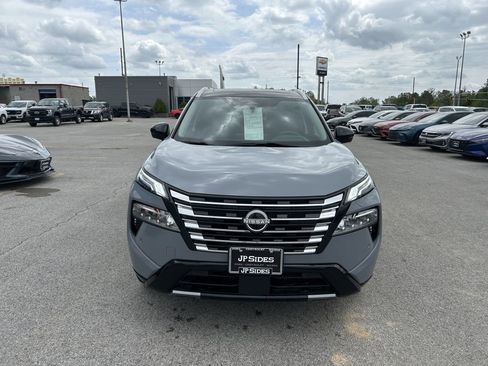 Used 2024 Nissan Rogue Platinum w/ Platinum Premium Package image 7