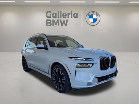 Used 2026 BMW X7 xDrive40i w/ Premium Package AWD/4WD image 5