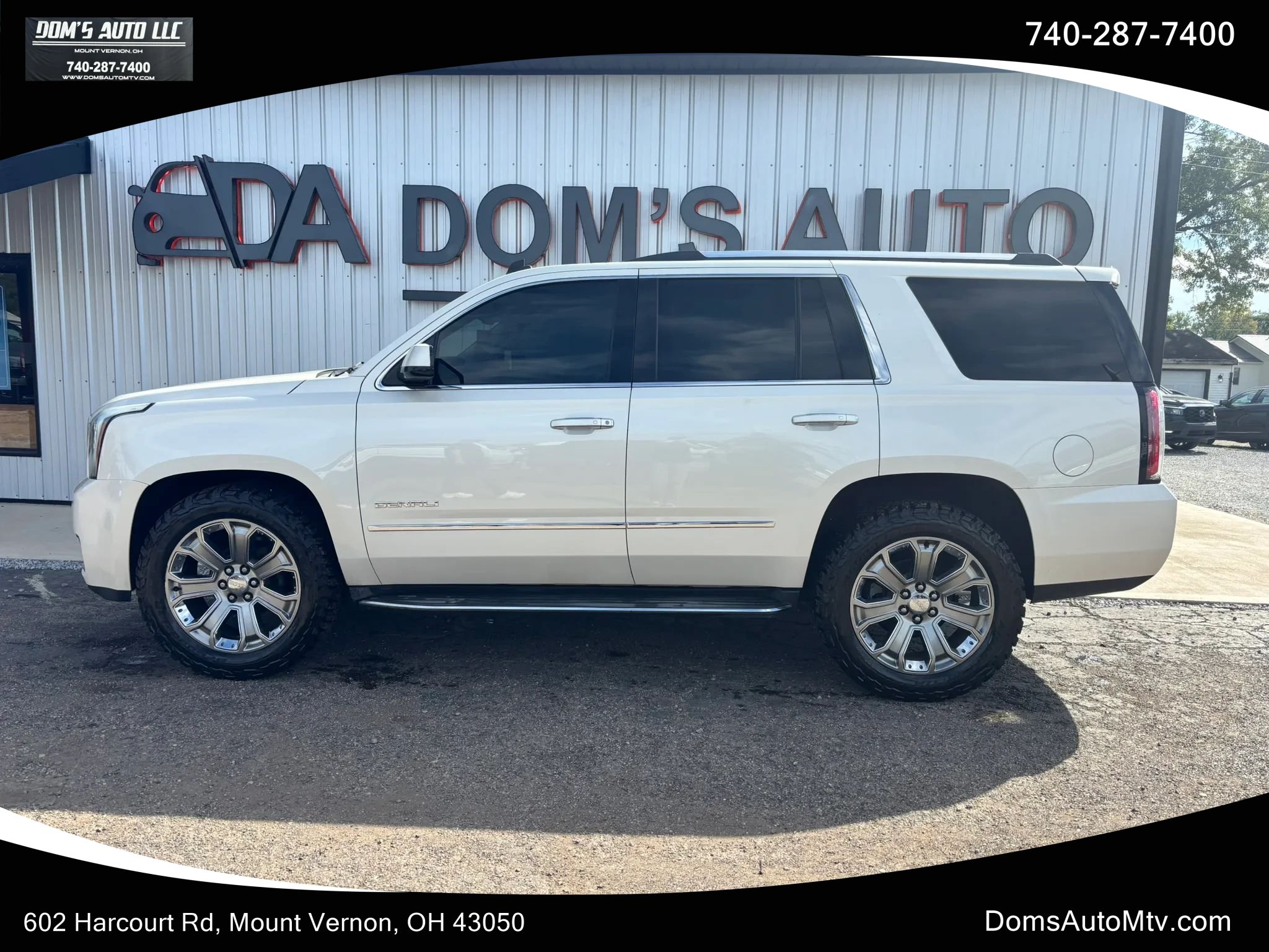 Used 2015 GMC Yukon Denali w/ Touring Package AWD/4WD image 1
