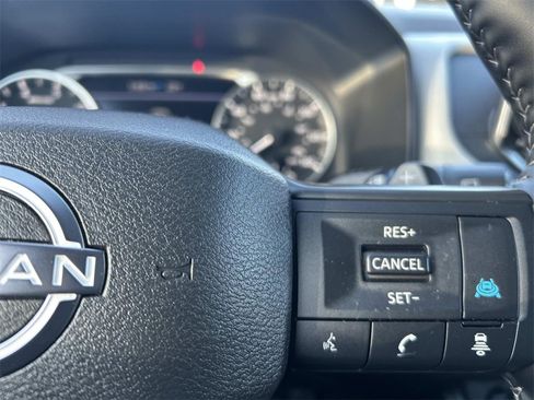 Used 2025 Nissan Rogue SV w/ SV Premium Package image 24