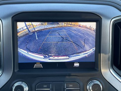 Used 2022 GMC Sierra 2500 SLE w/ SLE Value Package; image 26