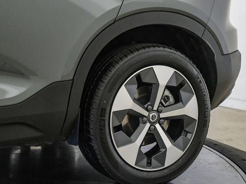 Certified 2026 Volvo XC40 B5 Plus AWD/4WD image 11