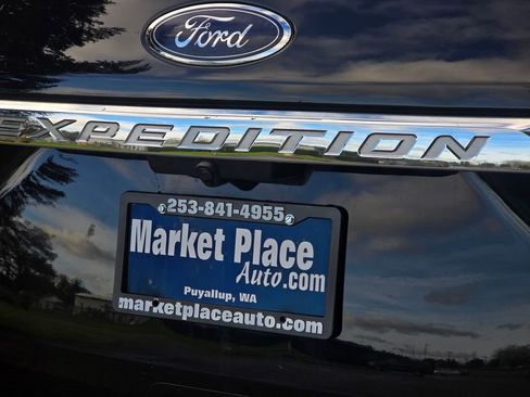 Used 2020 Ford Expedition Limited image 13