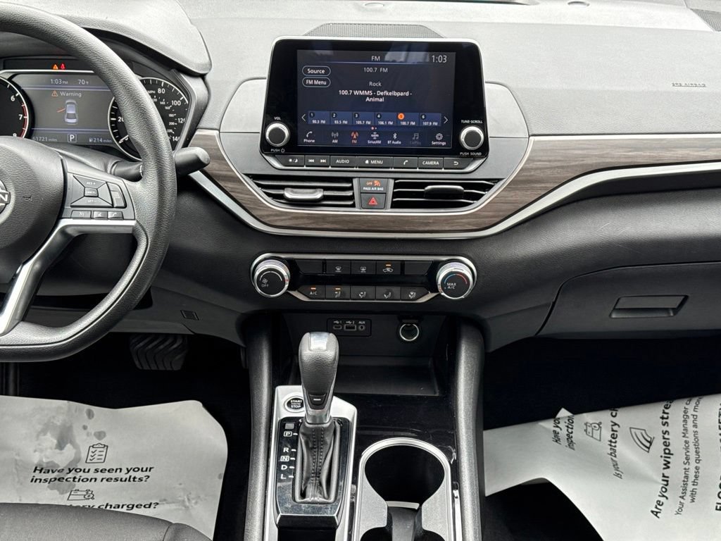 Used 2024 Nissan Altima 2.5 SV FWD image 19