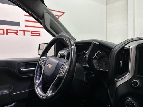 Used 2021 Chevrolet Silverado 1500 LT AWD/4WD image 60